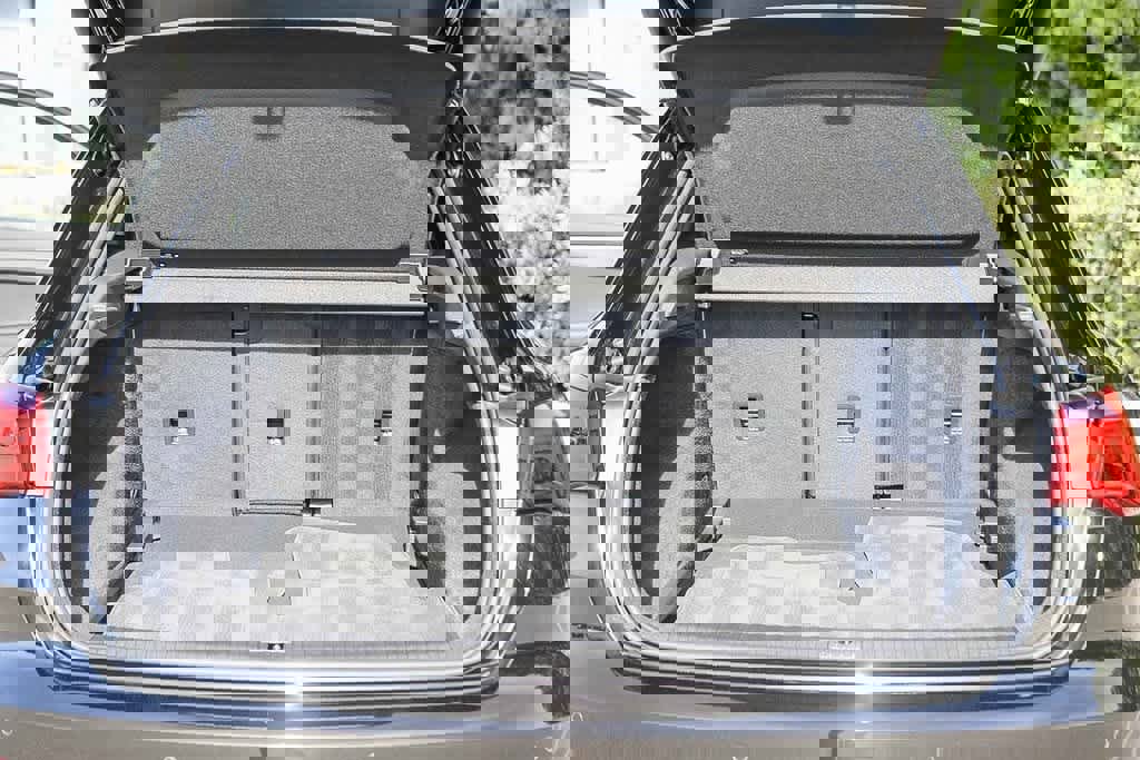 Used 2024 Audi Q3 2.0T Premium w/ Convenience Package image 25