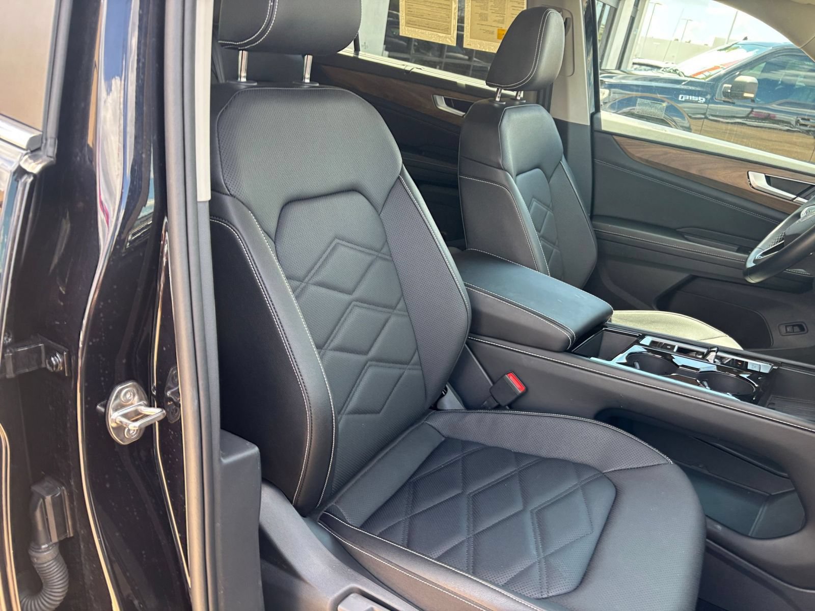 Used 2026 Volkswagen Atlas SE AWD/4WD image 38