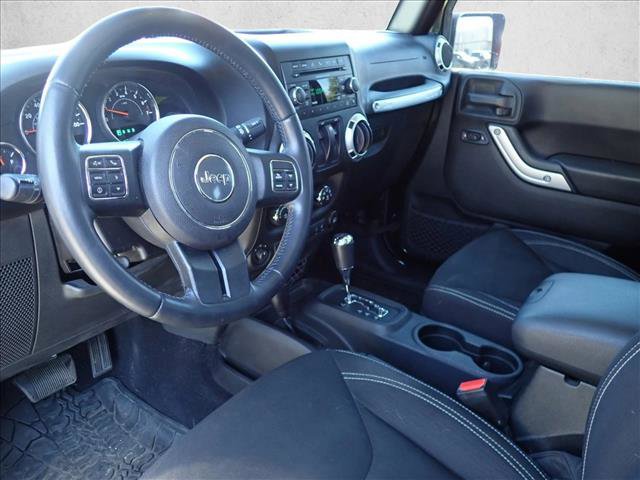 Used 2015 Jeep Wrangler Sahara w/ Connectivity Group AWD/4WD image 8
