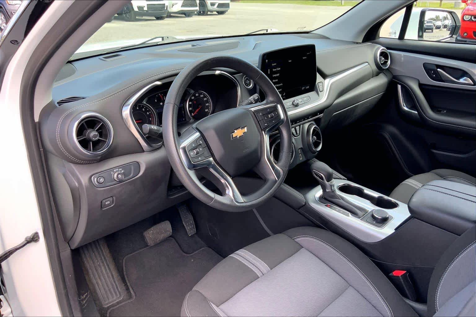 Used 2024 Chevrolet Blazer LT image 17