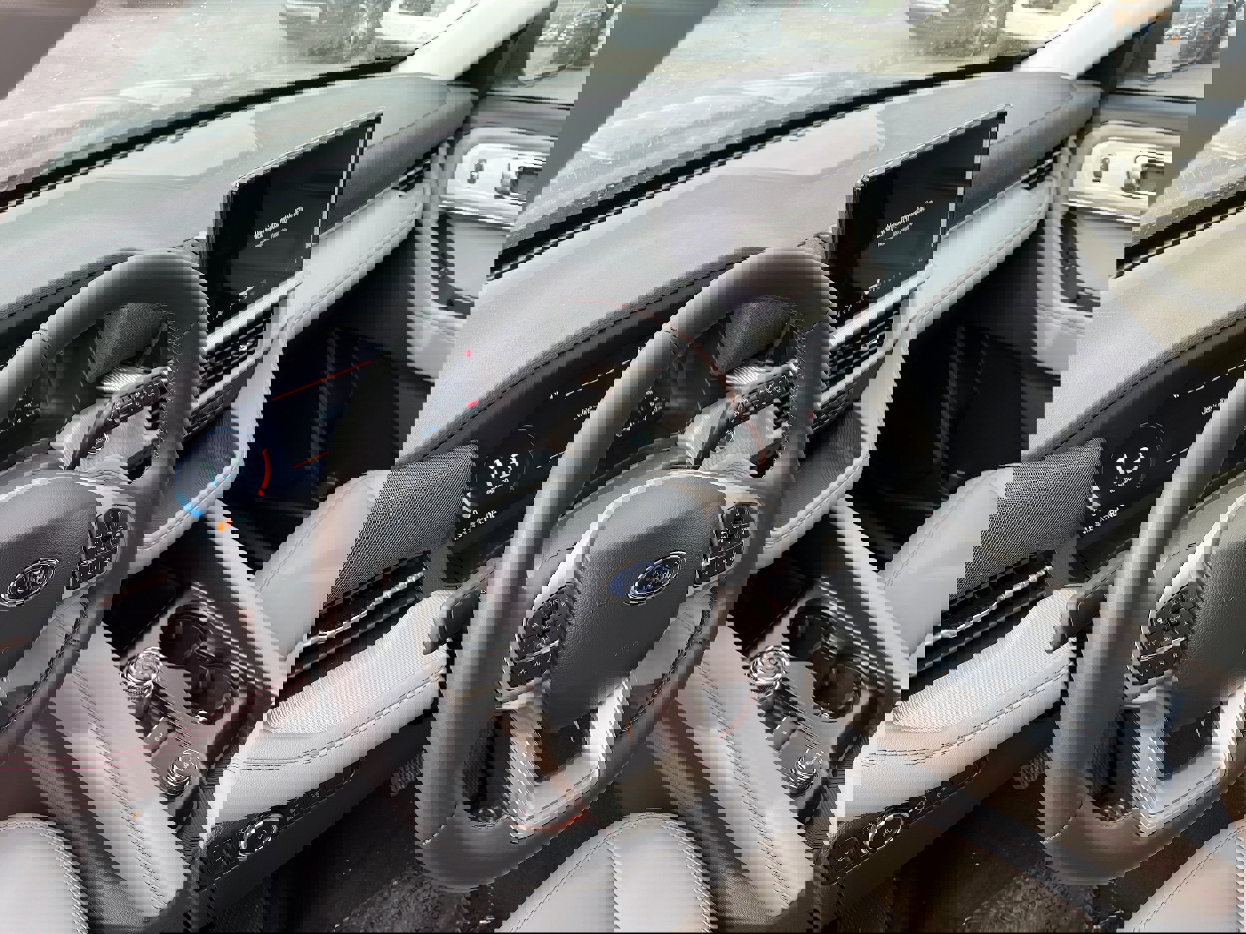 New 2026 Ford Explorer Active w/ Active Comfort Package image 7