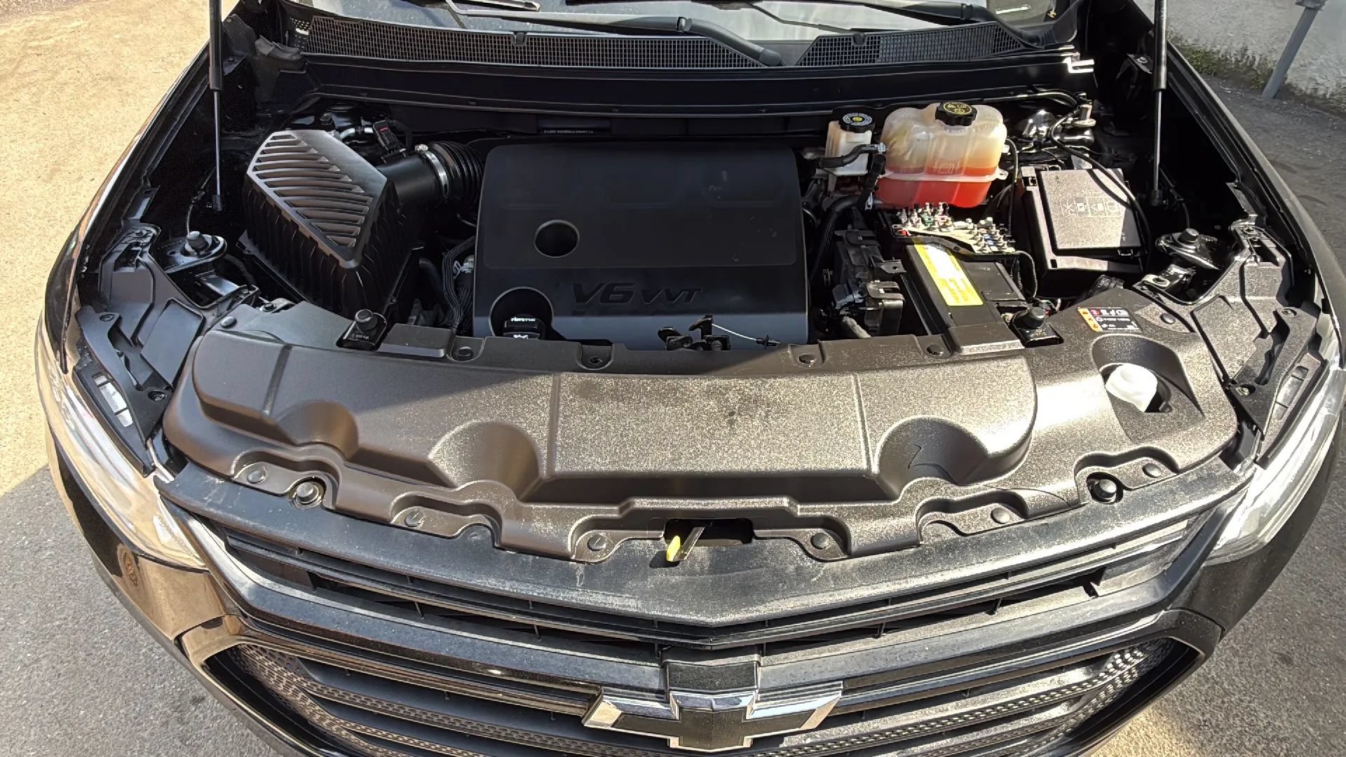 Used 2019 Chevrolet Traverse LT w/ LPO, Blackout Package AWD/4WD image 24