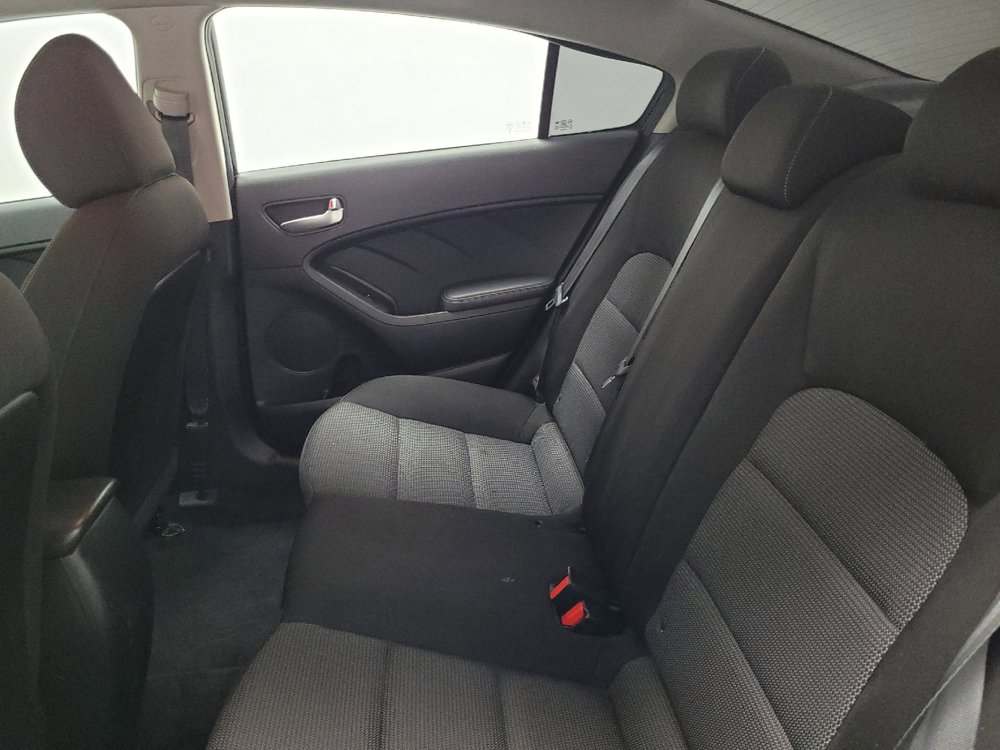 Used 2017 Kia Forte LX image 18