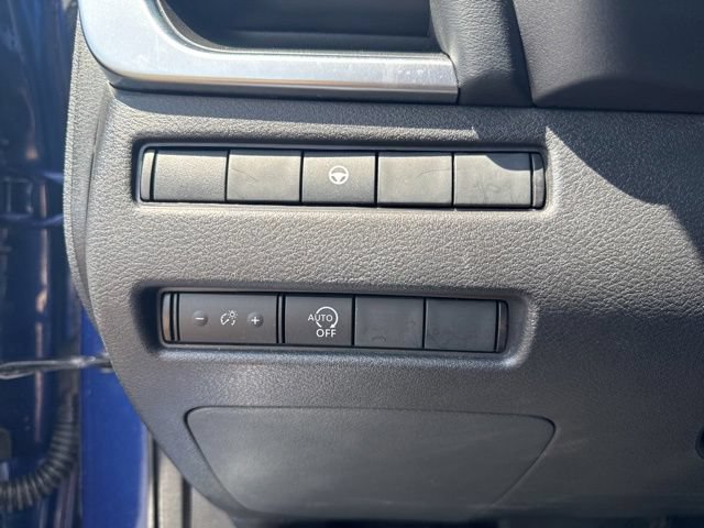 Used 2023 Nissan Rogue SV AWD/4WD image 15