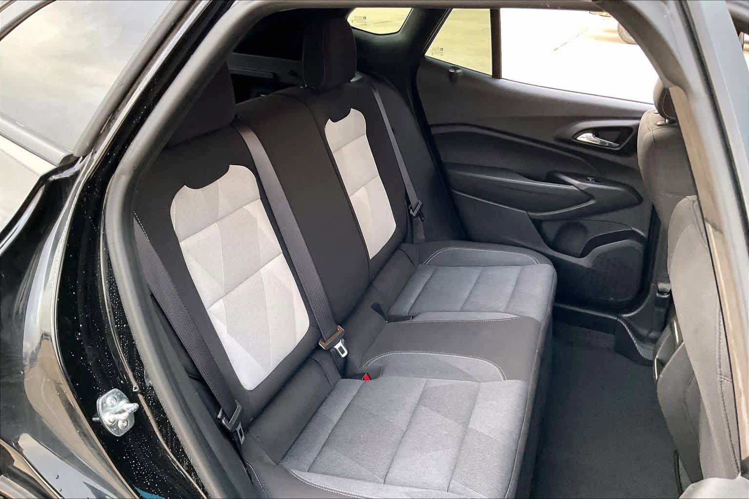 Certified 2025 Chevrolet Trax RS w/ Driver Confidence Package FWD image 19