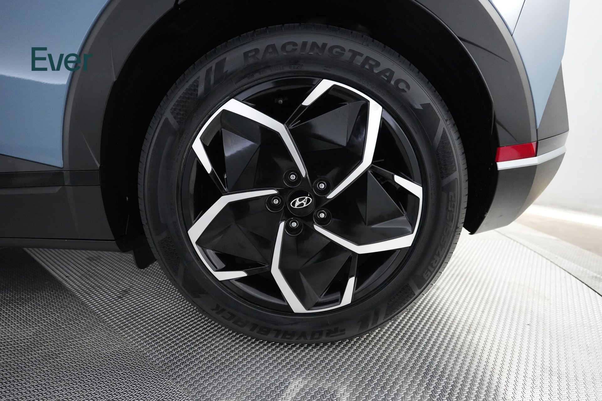 Used 2024 Hyundai Ioniq 5 SEL RWD image 9