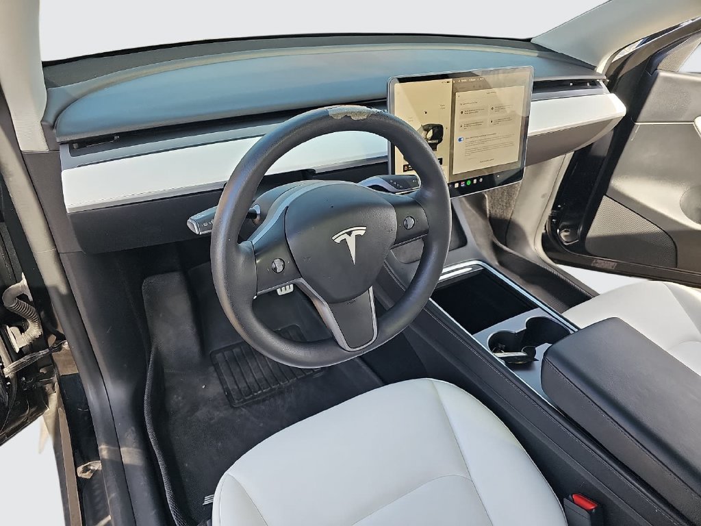 Used 2022 Tesla Model Y Performance AWD/4WD image 17