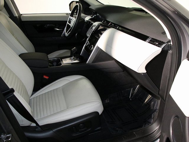 Used 2023 Land Rover Discovery Sport SE image 34