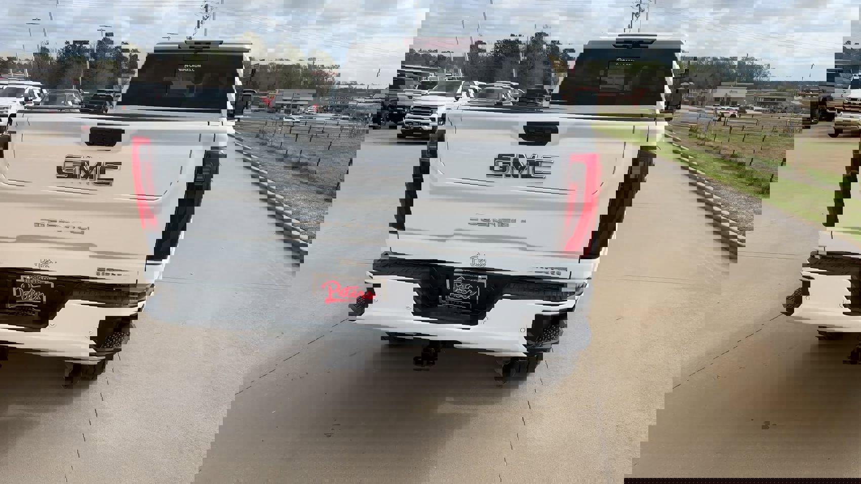 Used 2024 GMC Sierra 2500 Denali Ultimate image 7