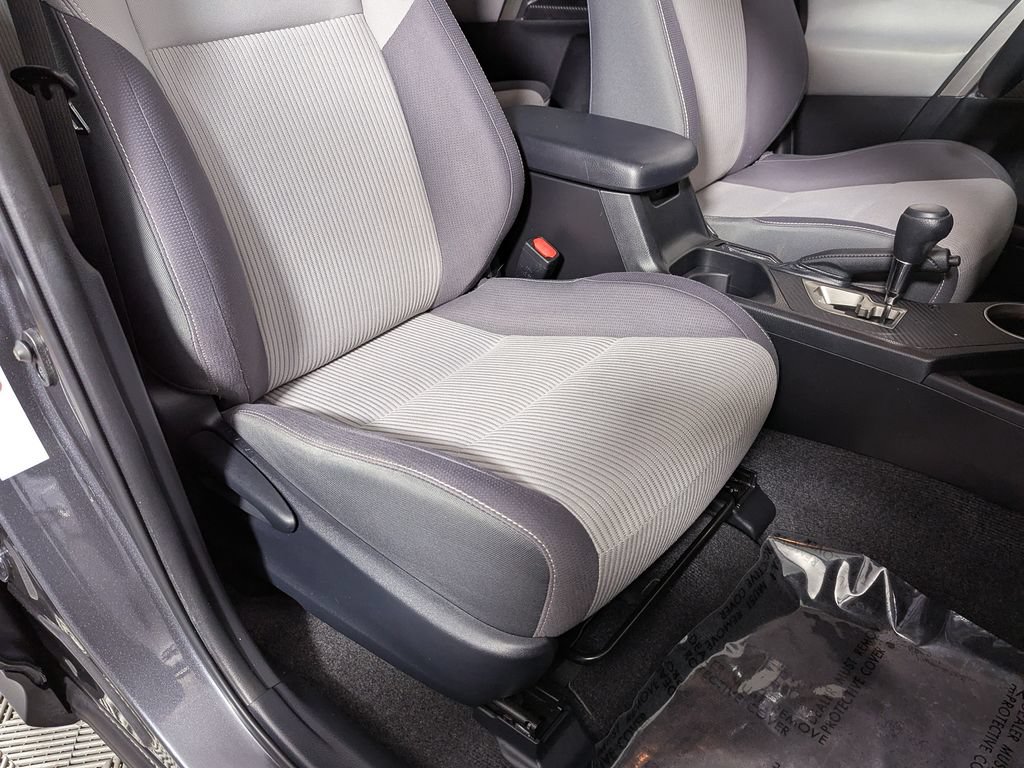 Used 2014 Toyota RAV4 XLE AWD/4WD image 24