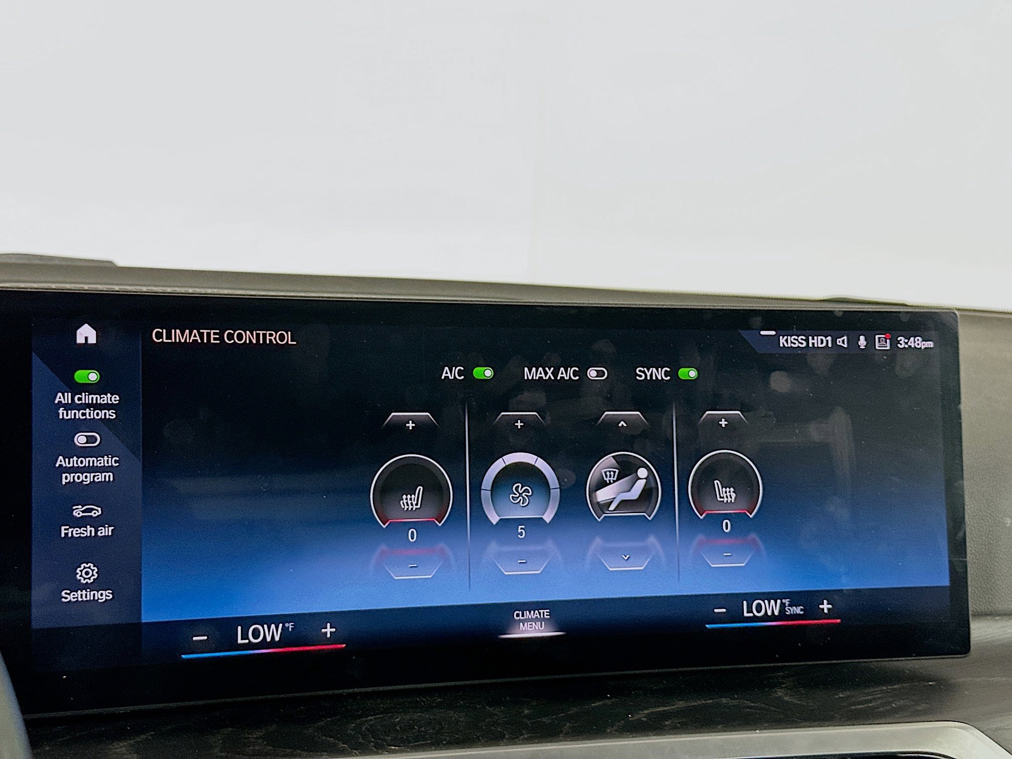 Used 2024 BMW 330e image 23
