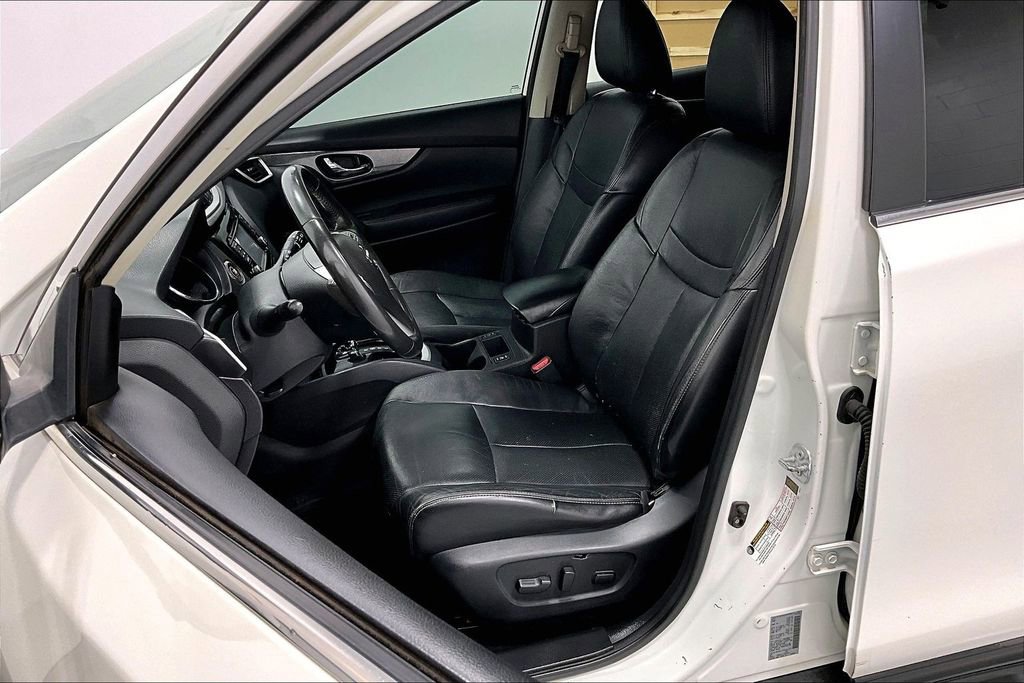 Used 2015 Nissan Rogue SL FWD image 31