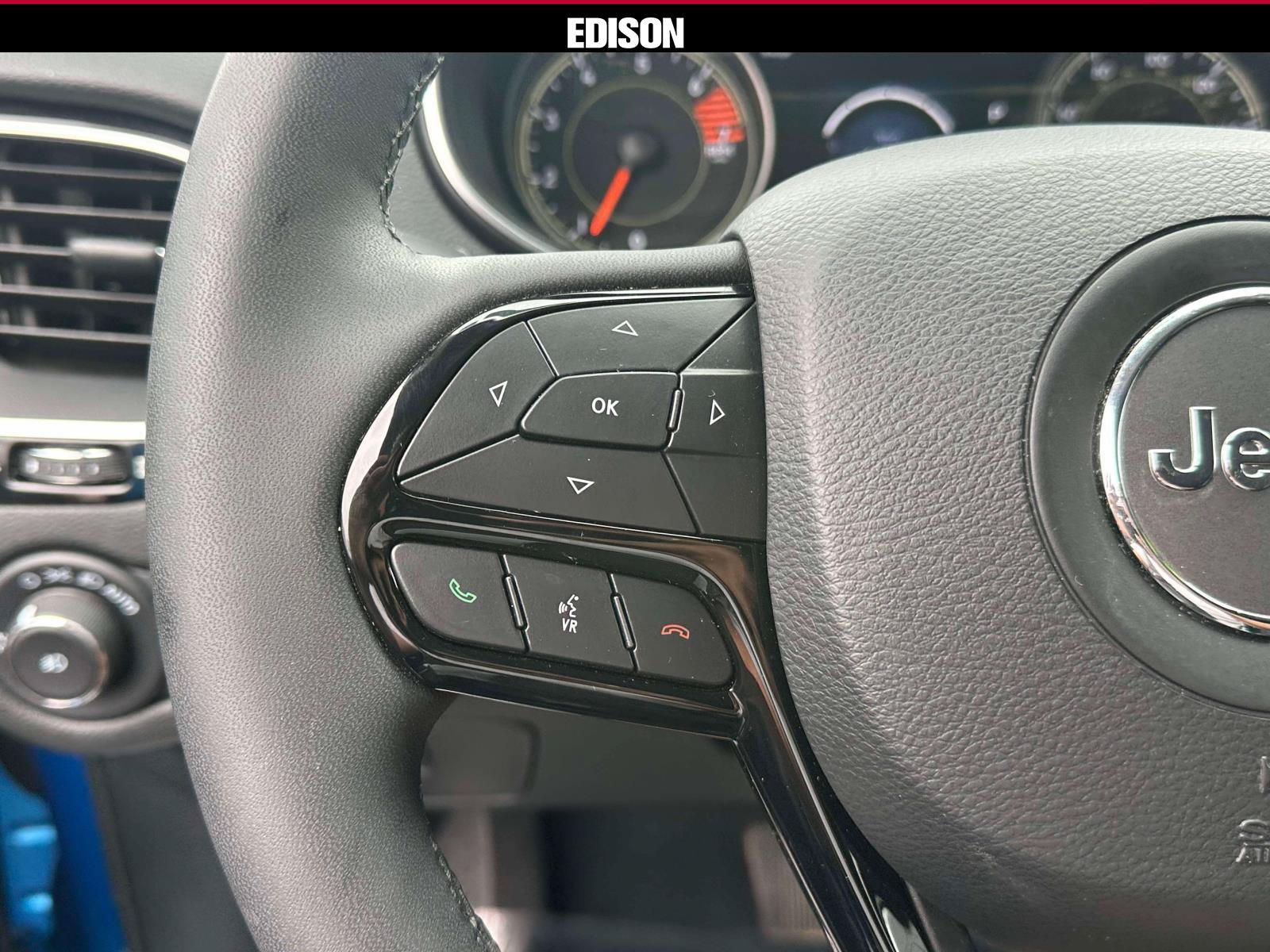 Used 2023 Jeep Cherokee Altitude Lux AWD/4WD image 20