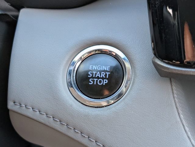 Used 2022 Toyota Highlander XLE image 32