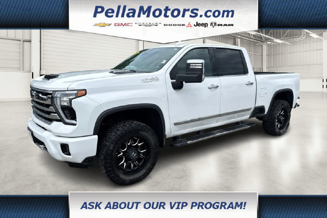 Used 2024 Chevrolet Silverado 3500 High Country w/ High Country Premium Package AWD/4WD image 8