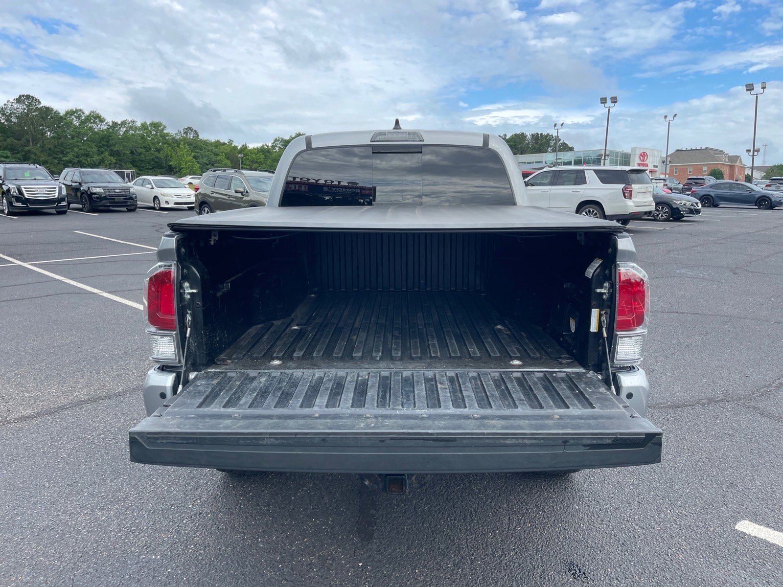 Used 2021 Toyota Tacoma TRD Off-Road w/ Technology Package AWD/4WD image 16