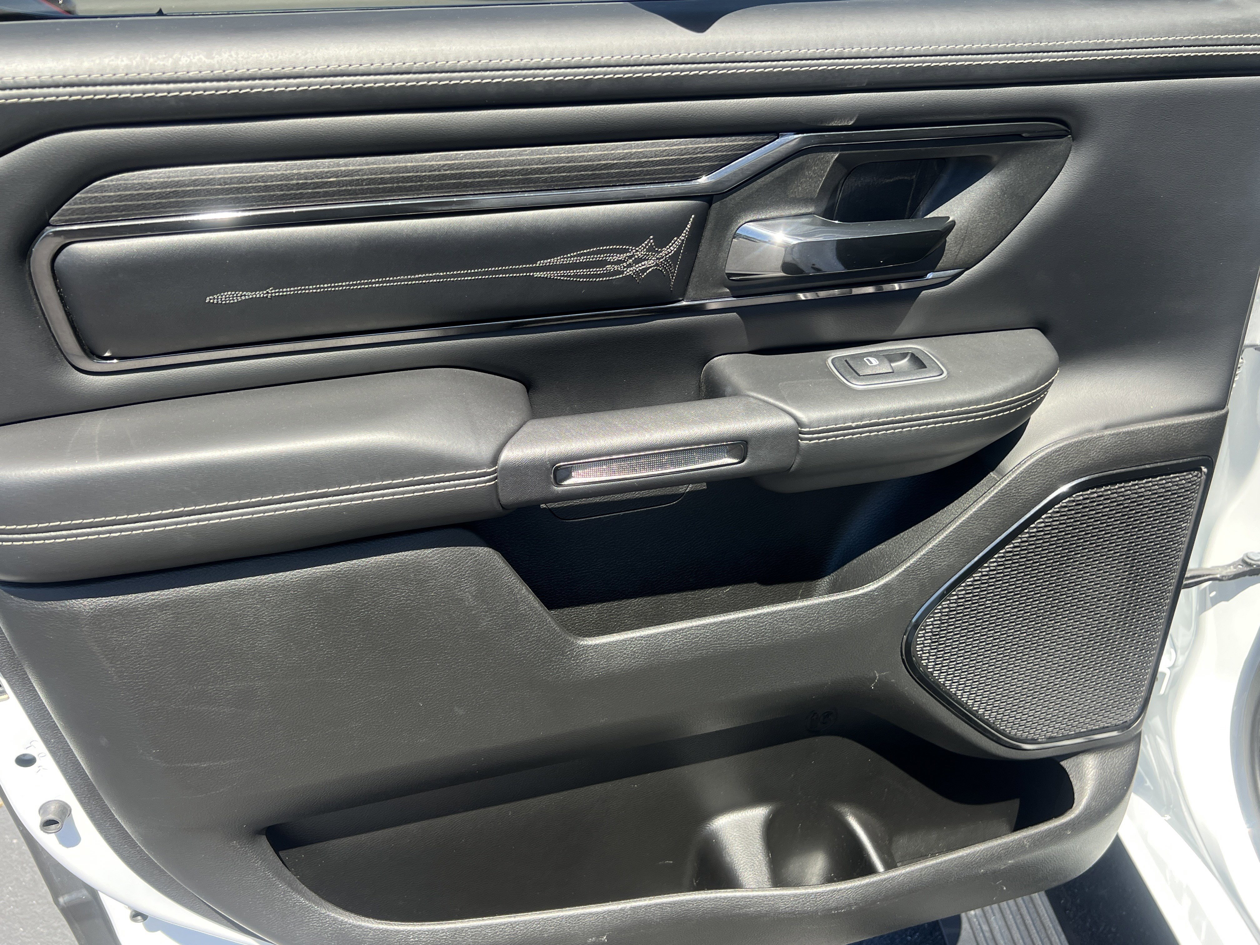 Used 2023 RAM 1500 Limited AWD/4WD image 27
