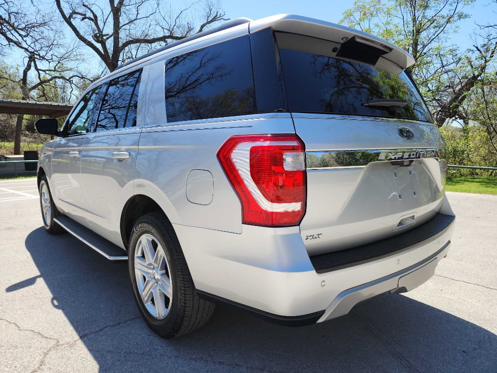 Used 2019 Ford Expedition XLT w/ Equipment Group 202A image 5
