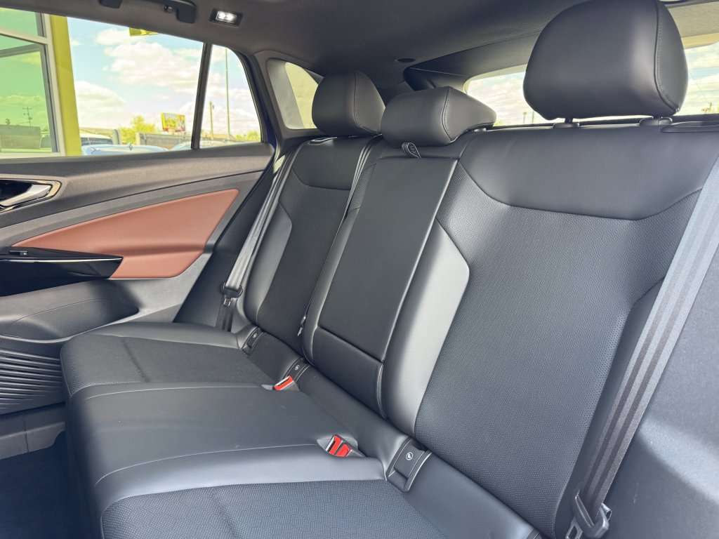 Used 2022 Volkswagen ID.4 Pro S image 36