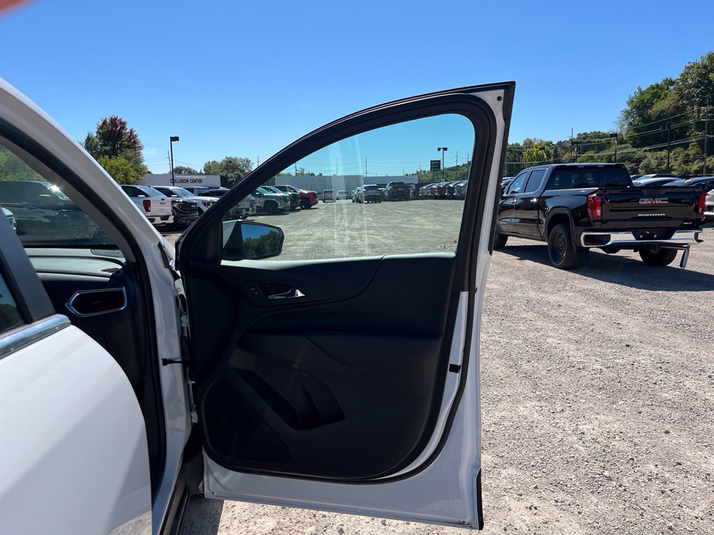 Used 2022 Chevrolet Equinox LT FWD image 37