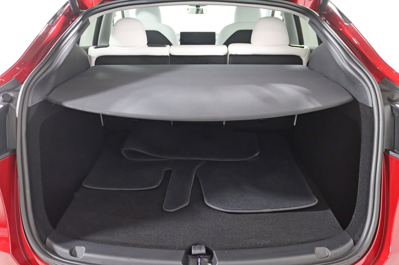 Used 2024 Tesla Model Y Long Range AWD/4WD image 37