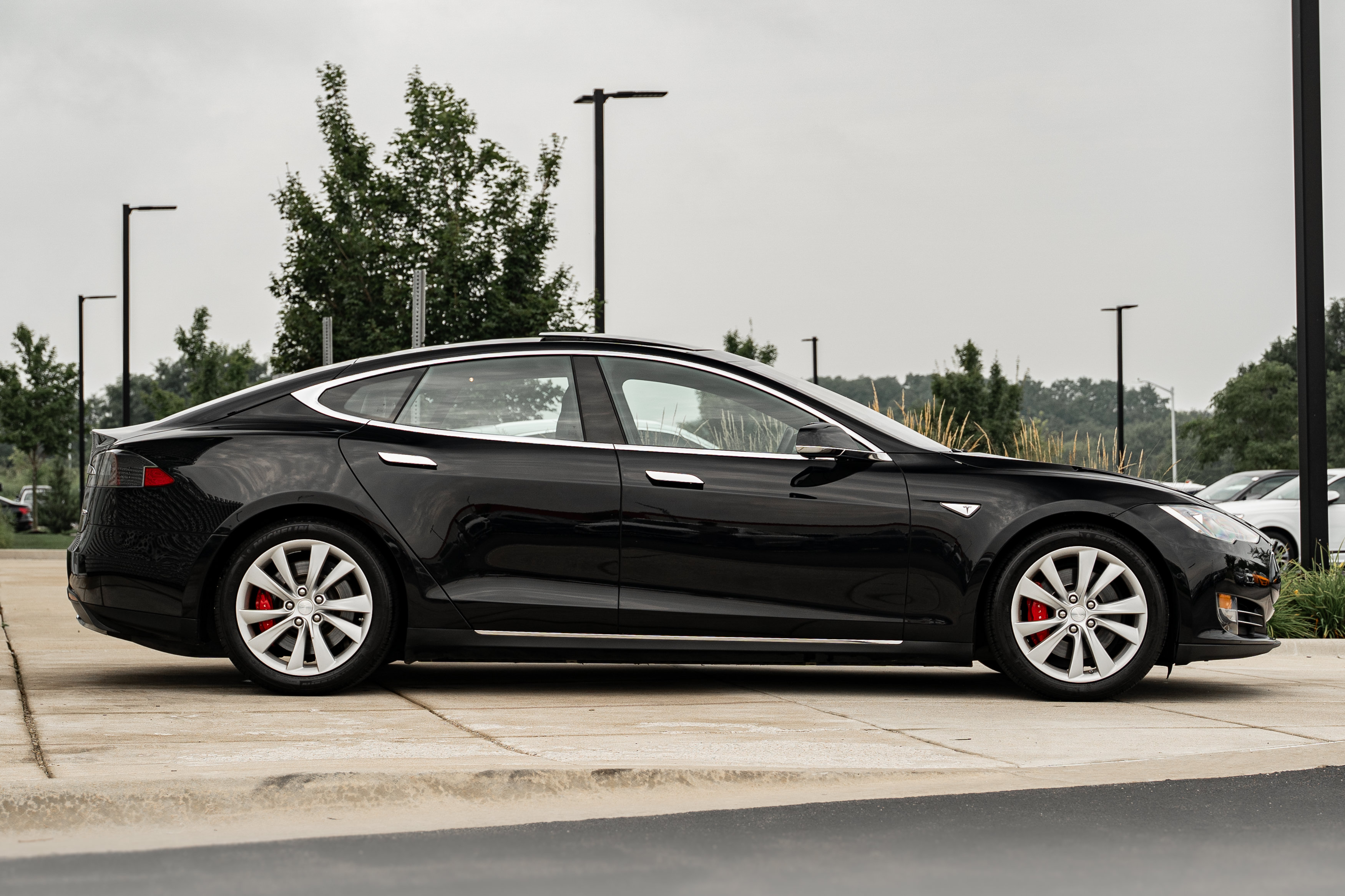 Used 2015 Tesla Model S P90D AWD/4WD image 3
