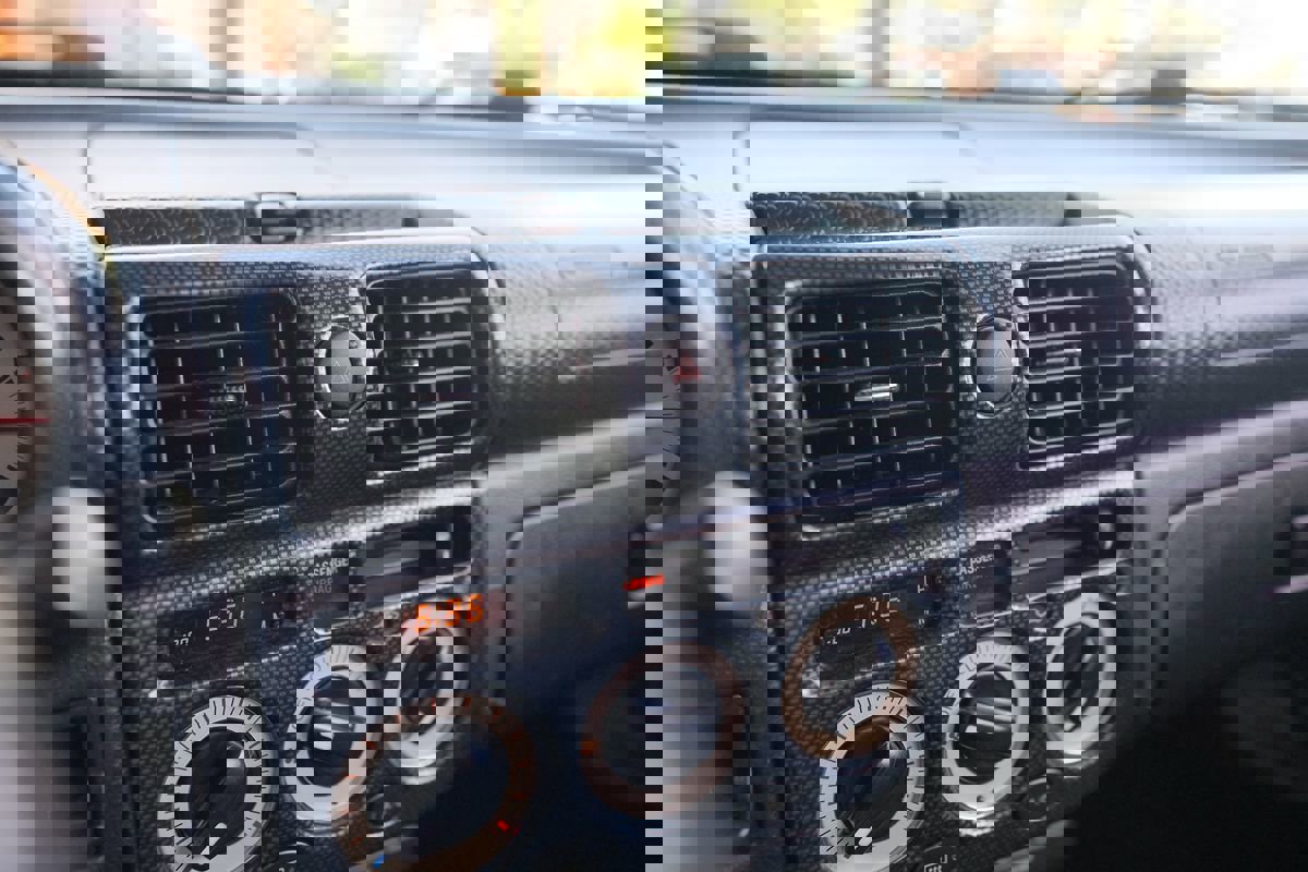 Used 2005 Toyota MR2 image 19