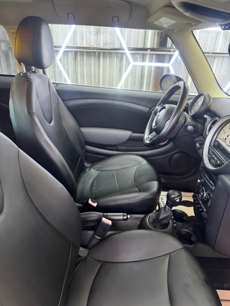 Used 2011 MINI Cooper Hardtop FWD image 27