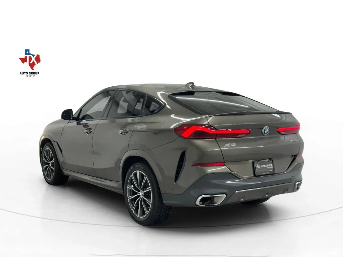 Used 2023 BMW X6 xDrive40i w/ M Sport Package image 4