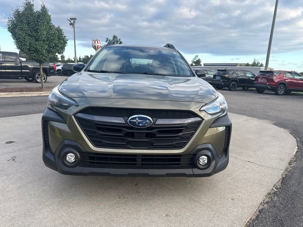 Used 2024 Subaru Outback Premium AWD/4WD image 2