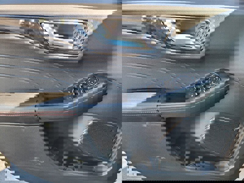 New 2025 Ford Escape ST-Line w/ Tech Pack #1 image 48