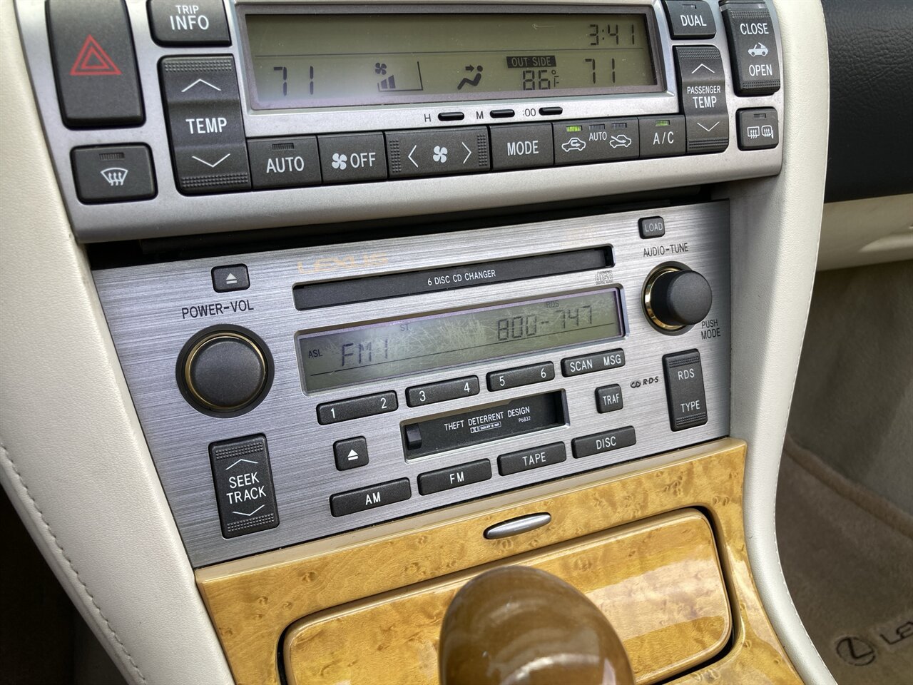 Used 2003 Lexus SC 430 Convertible RWD image 28
