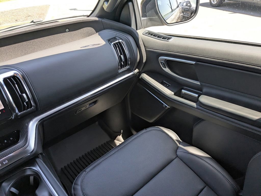 New 2026 Ford Expedition Platinum image 20