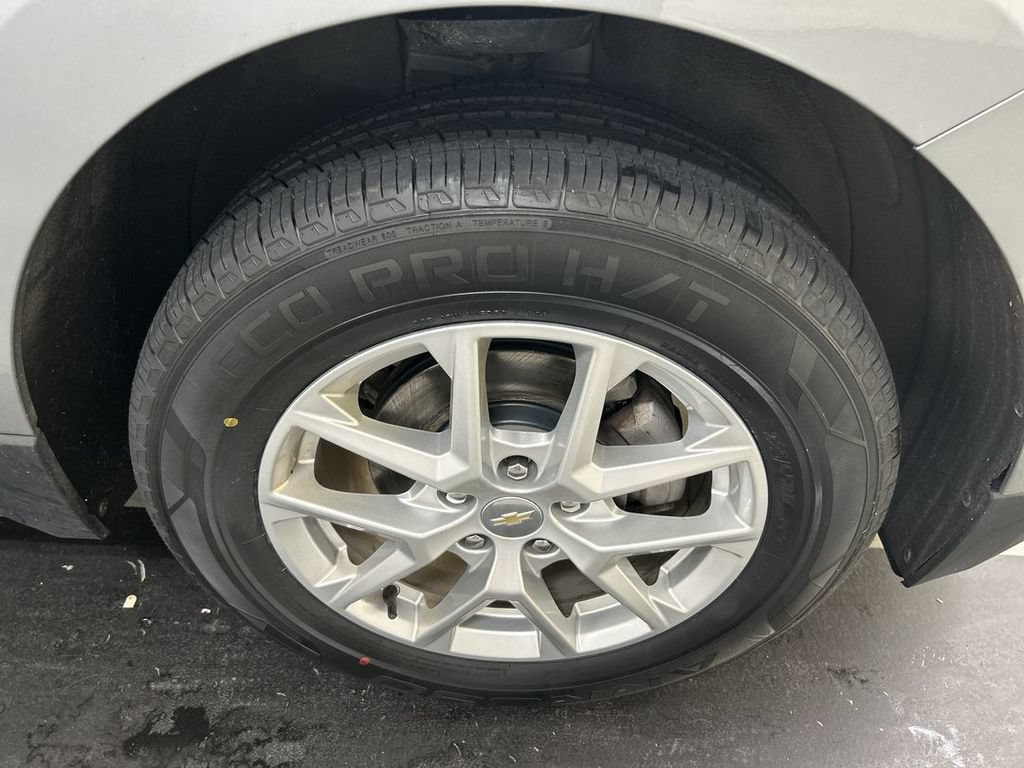 Used 2023 Chevrolet Equinox LS AWD/4WD image 8