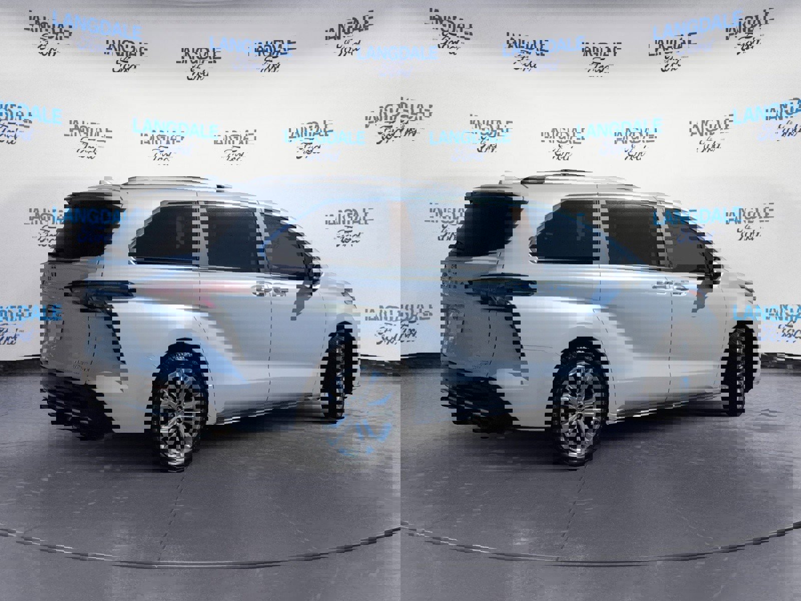 Used 2022 Toyota Sienna Platinum video 4