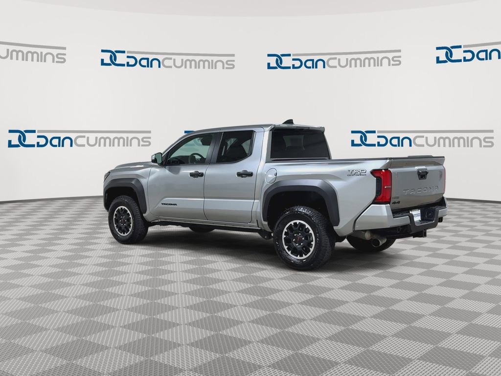 Used 2025 Toyota Tacoma TRD Off-Road image 6