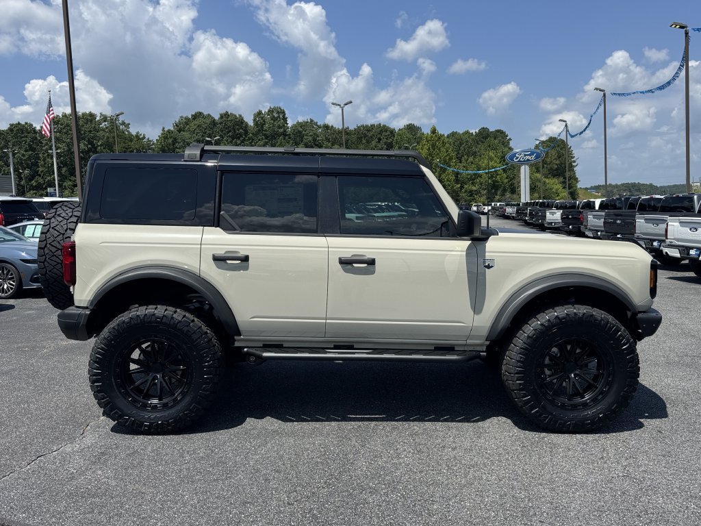 New 2026 Ford Bronco Big Bend w/ Black Diamond Package AWD/4WD image 8