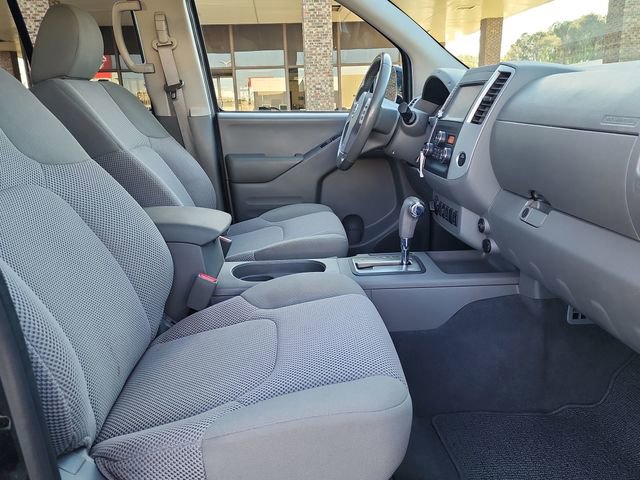 Used 2019 Nissan Frontier SV w/ Value Truck Package image 12