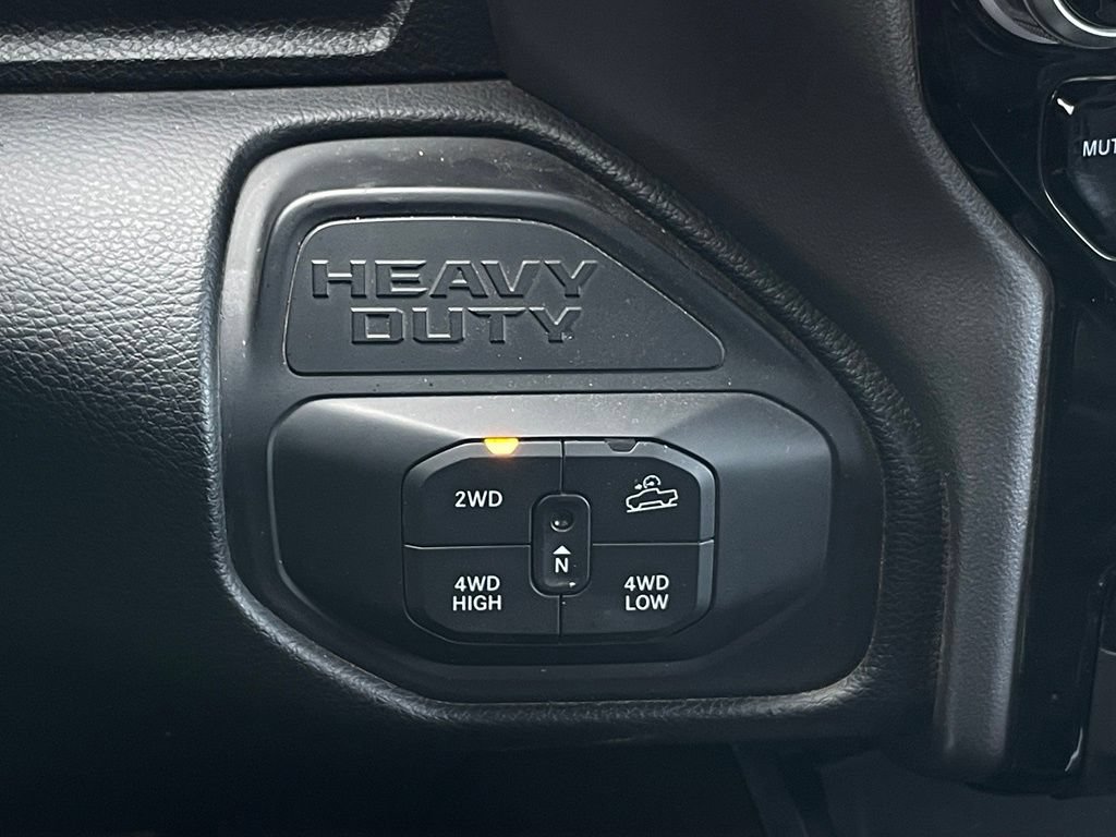 Used 2025 RAM 2500 Laramie AWD/4WD image 18