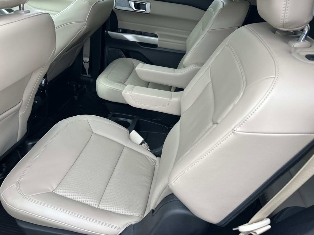 Used 2021 Ford Explorer Limited w/ Equipment Group 301A image 22