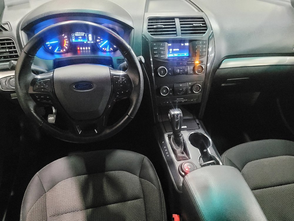 Used 2018 Ford Explorer XLT image 22