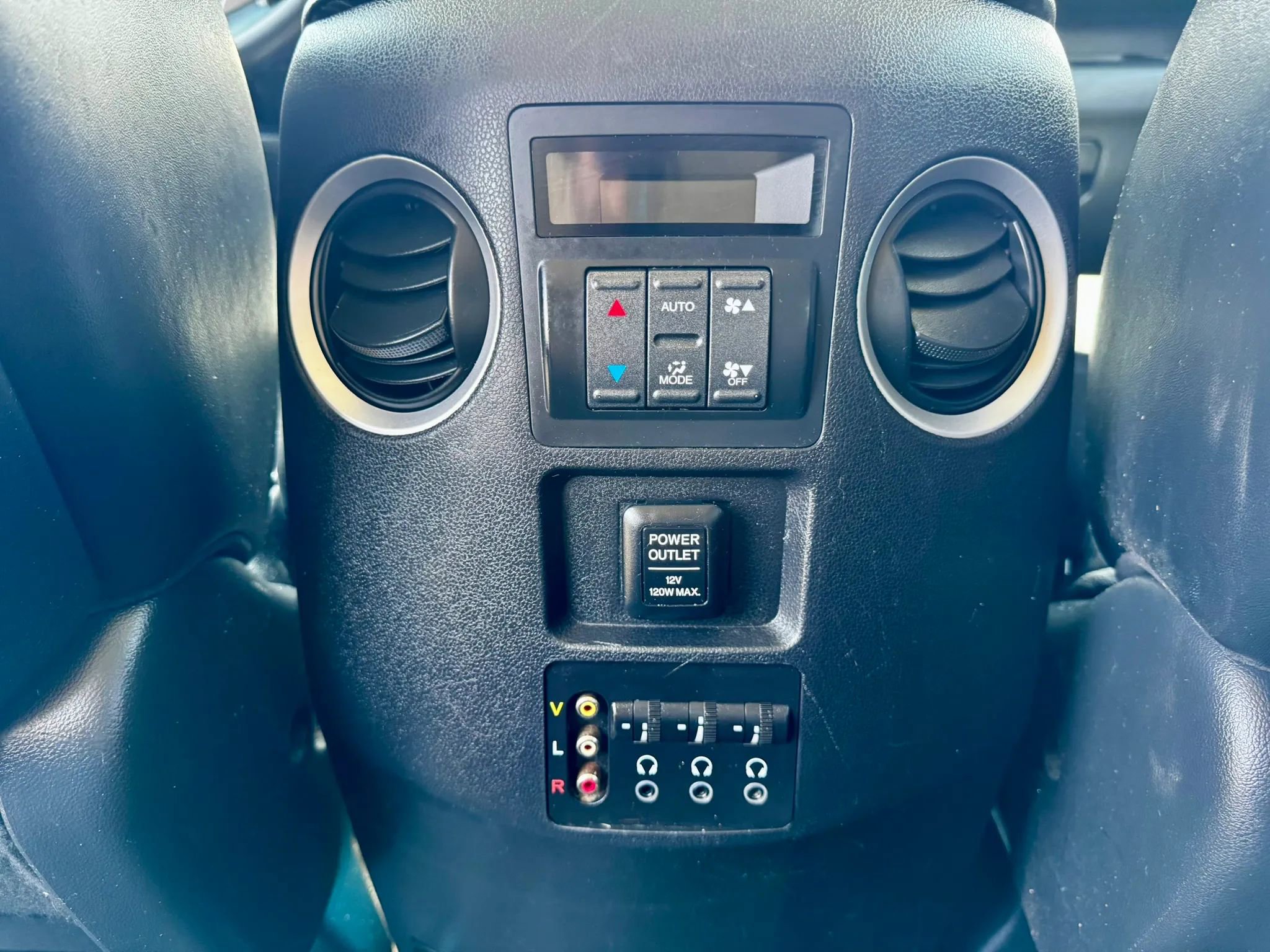 Used 2010 Honda Pilot EX-L image 17