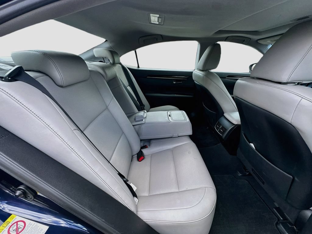 Used 2017 Lexus ES 350 w/ Premium Package FWD image 28