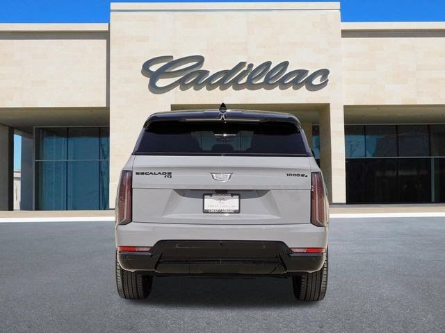 New 2026 Cadillac Escalade IQ Sport 2 w/ LPO, ONYX Package AWD/4WD image 4