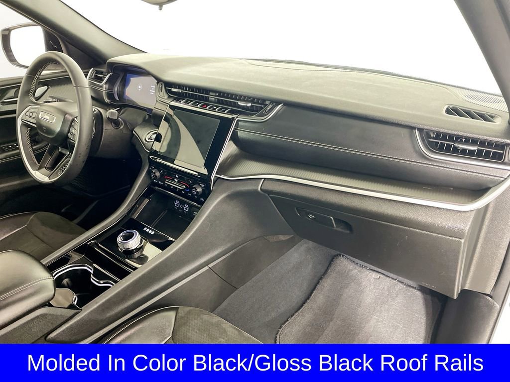 Used 2023 Jeep Grand Cherokee L Laredo image 32