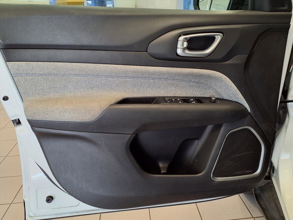 Used 2023 Jeep Compass Sport image 20