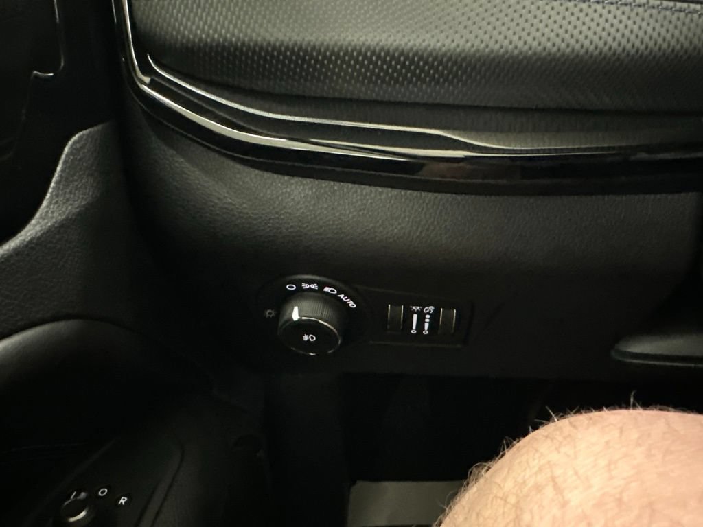 New 2026 Jeep Compass Latitude AWD/4WD image 40