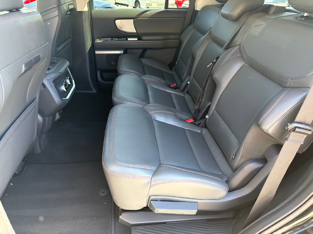 Used 2025 Ford Expedition Active AWD/4WD image 21