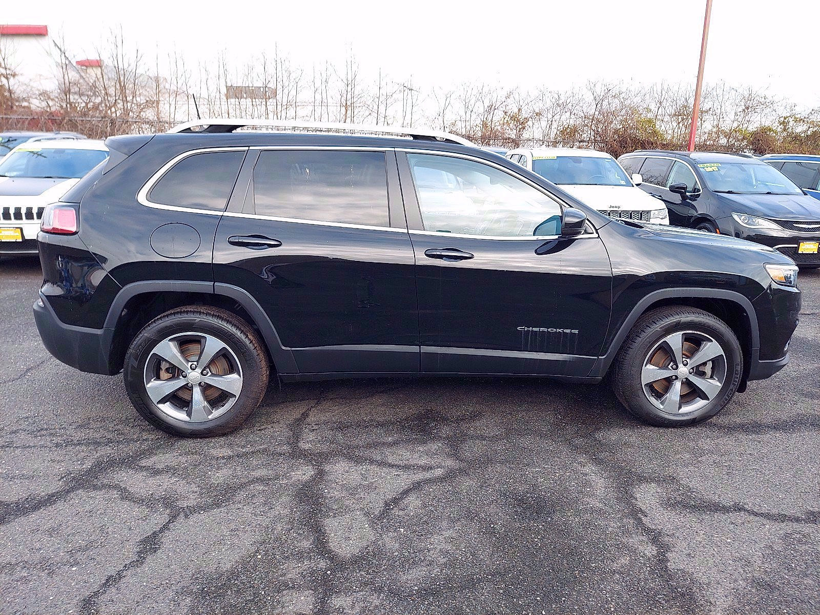 Certified 2019 Jeep Cherokee Limited image 8