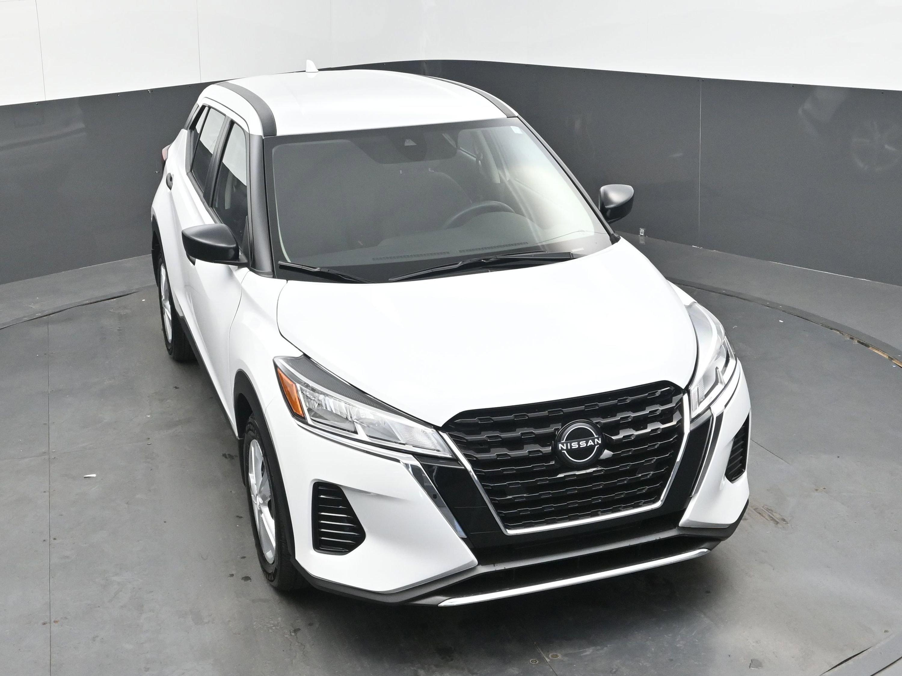 Certified 2025 Nissan Kicks Play S image 30